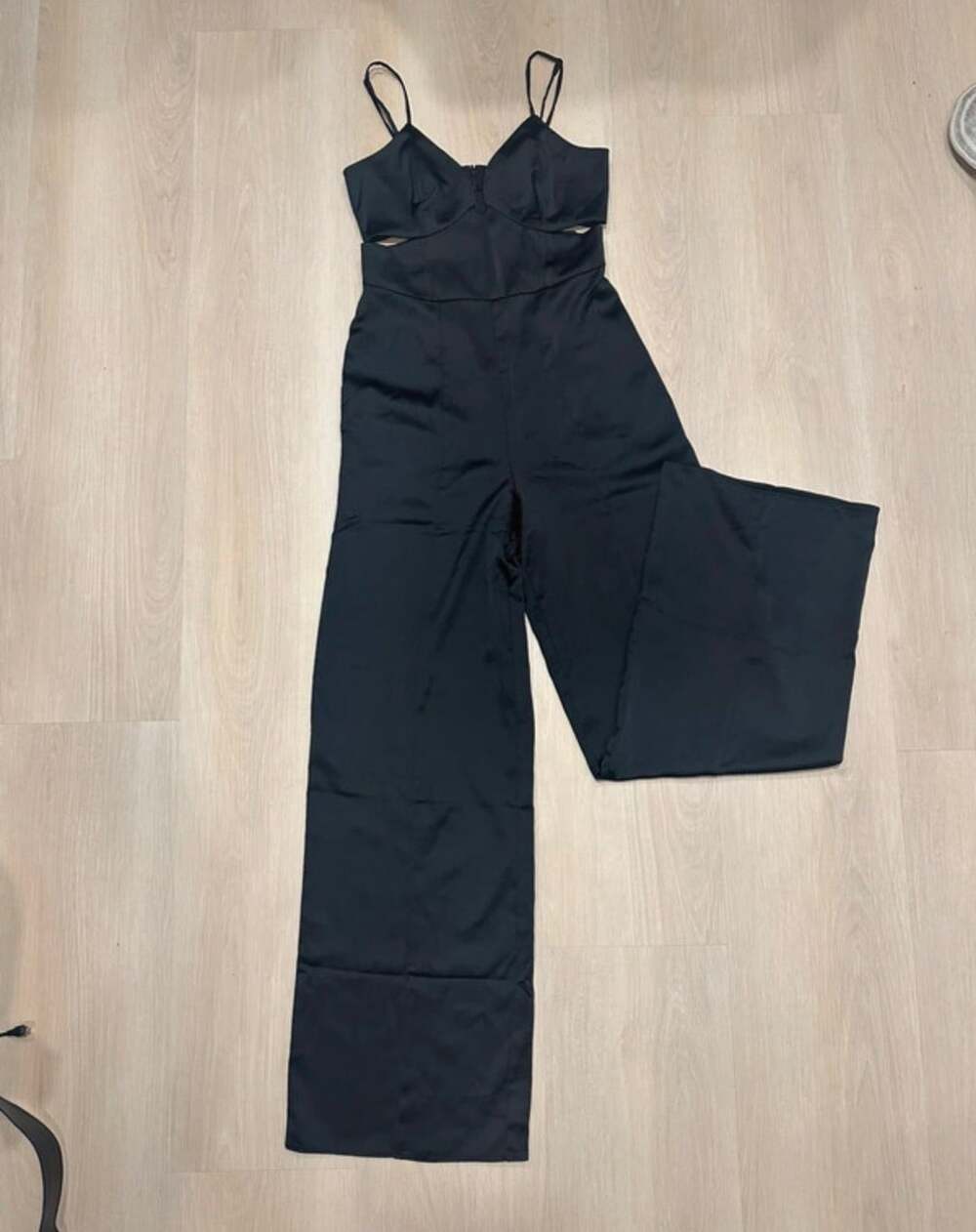 Guess Strappy Cut-Out Wide Leg Jumpsuit Size 2 Black